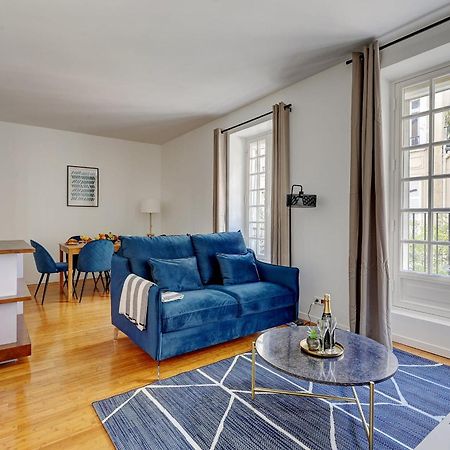 Champs-Elysees - 2Br With Balcony - Cityapartmentstay パリ エクステリア 写真