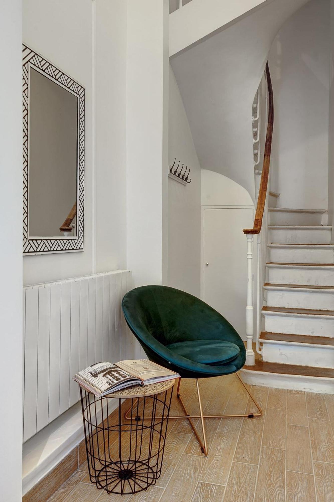 Champs-Elysees - 2Br With Balcony - Cityapartmentstay パリ エクステリア 写真